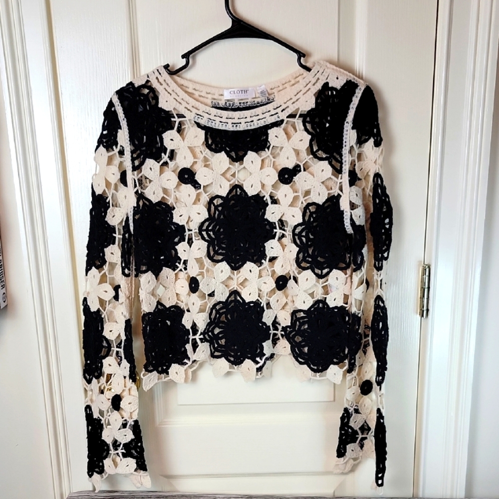 Crocheted Black and Cream CropTop Sz Med Womens